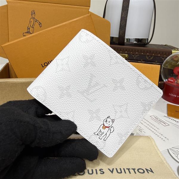 2026122105442185 270